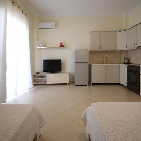 Sunset Apartments Berdenesh Σαράντα Εξωτερικό φωτογραφία