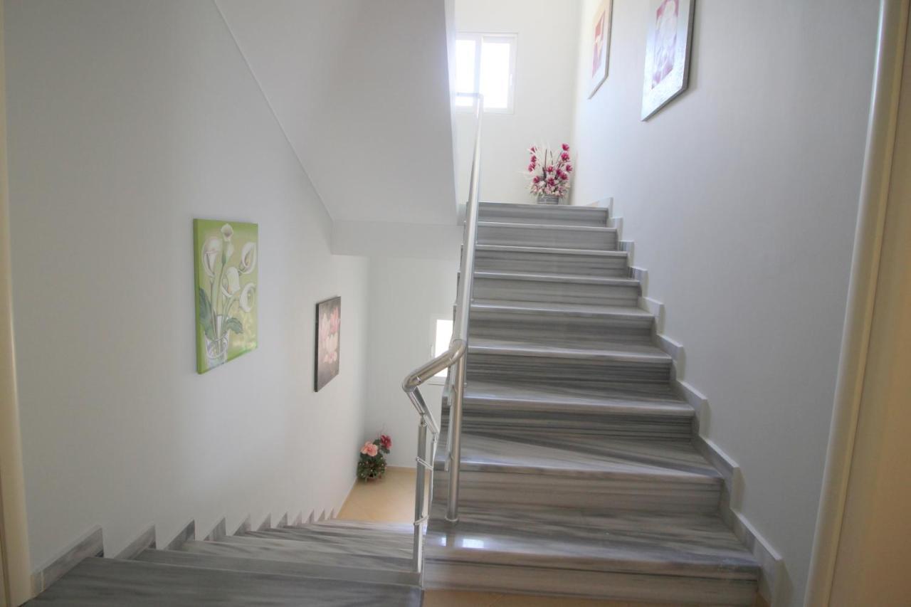 Sunset Apartments Berdenesh Σαράντα Εξωτερικό φωτογραφία