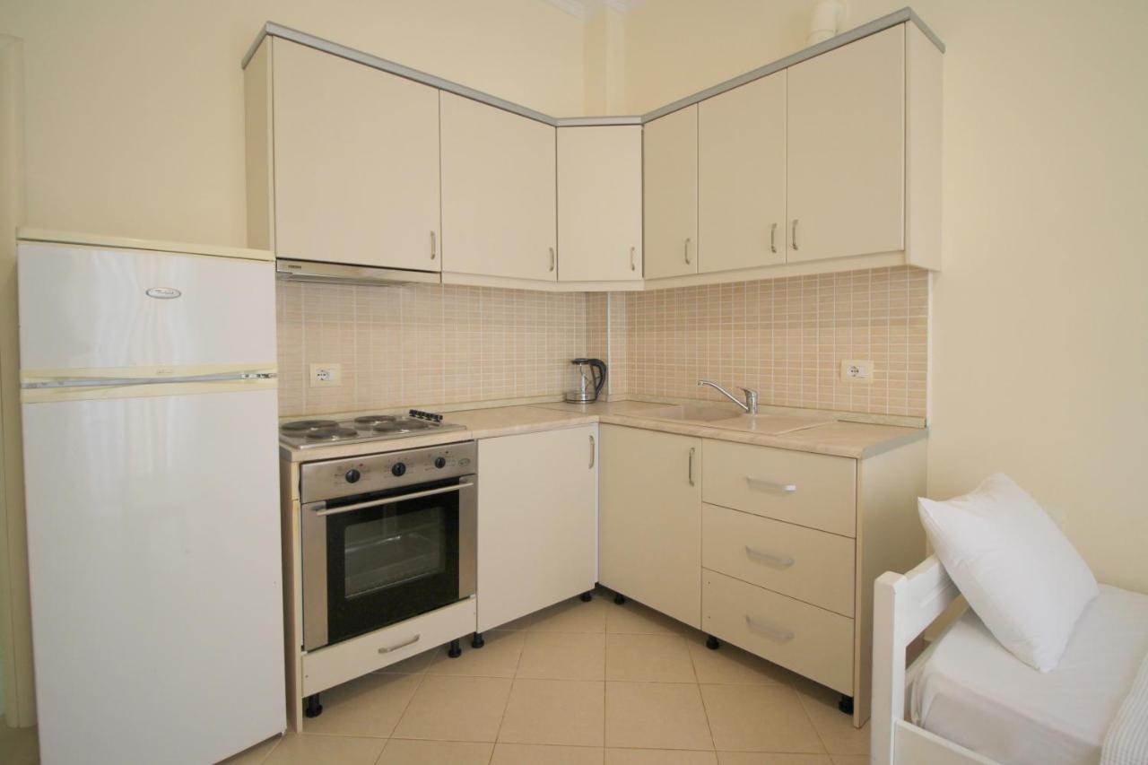 Sunset Apartments Berdenesh Σαράντα Εξωτερικό φωτογραφία
